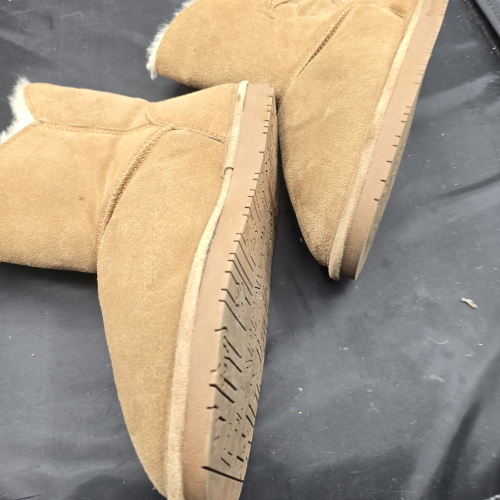 BearPaw Tan Winter Boots‎